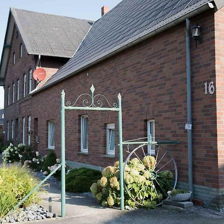Laendlich Zentrale Ferienwohnung Lippetal Exterior foto