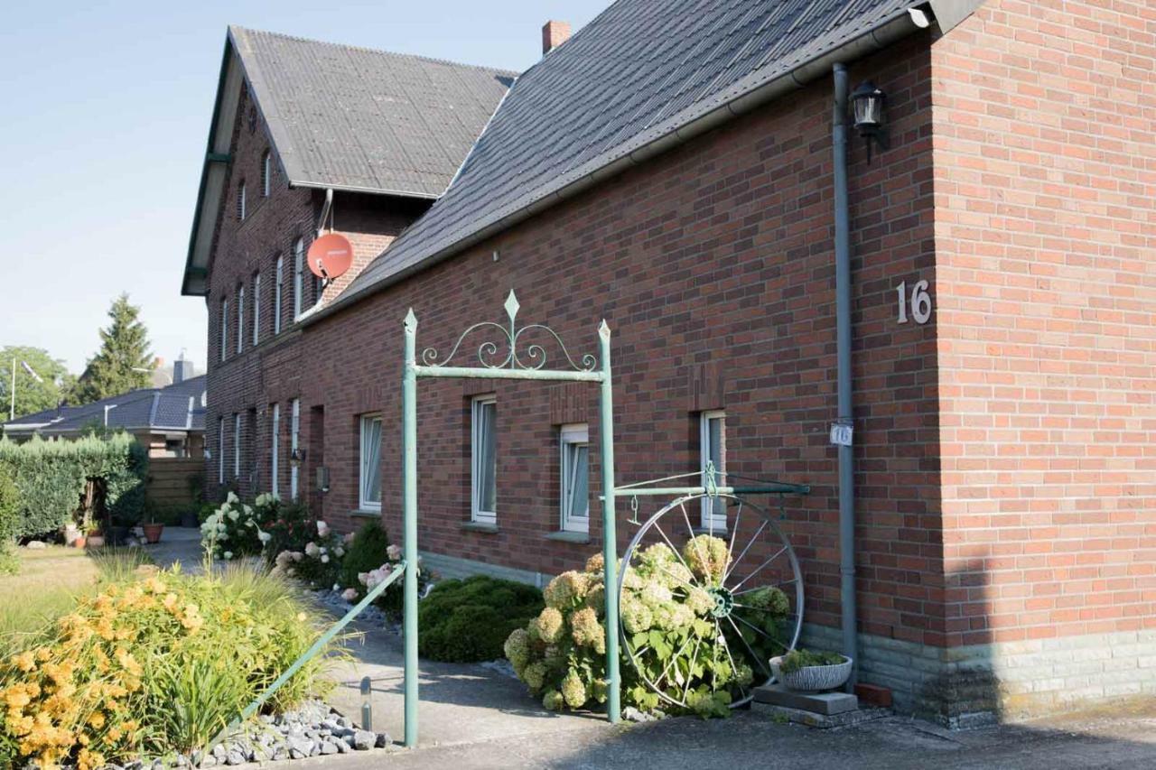 Laendlich Zentrale Ferienwohnung Lippetal Exterior foto